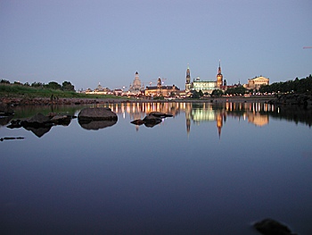 Panorama Dresden mit Elbe